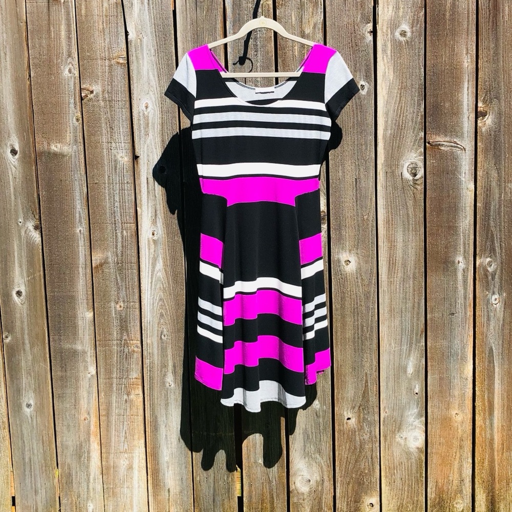 Amanda Lane black and pink striped dress size small